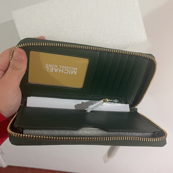 Michael Kors Wallet - Picture 2 of 2